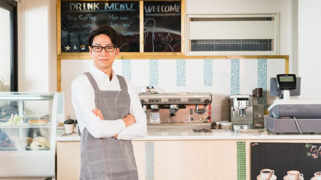 飲食店を営む男性