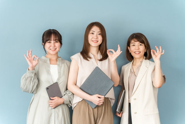 女性