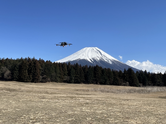 ドローン